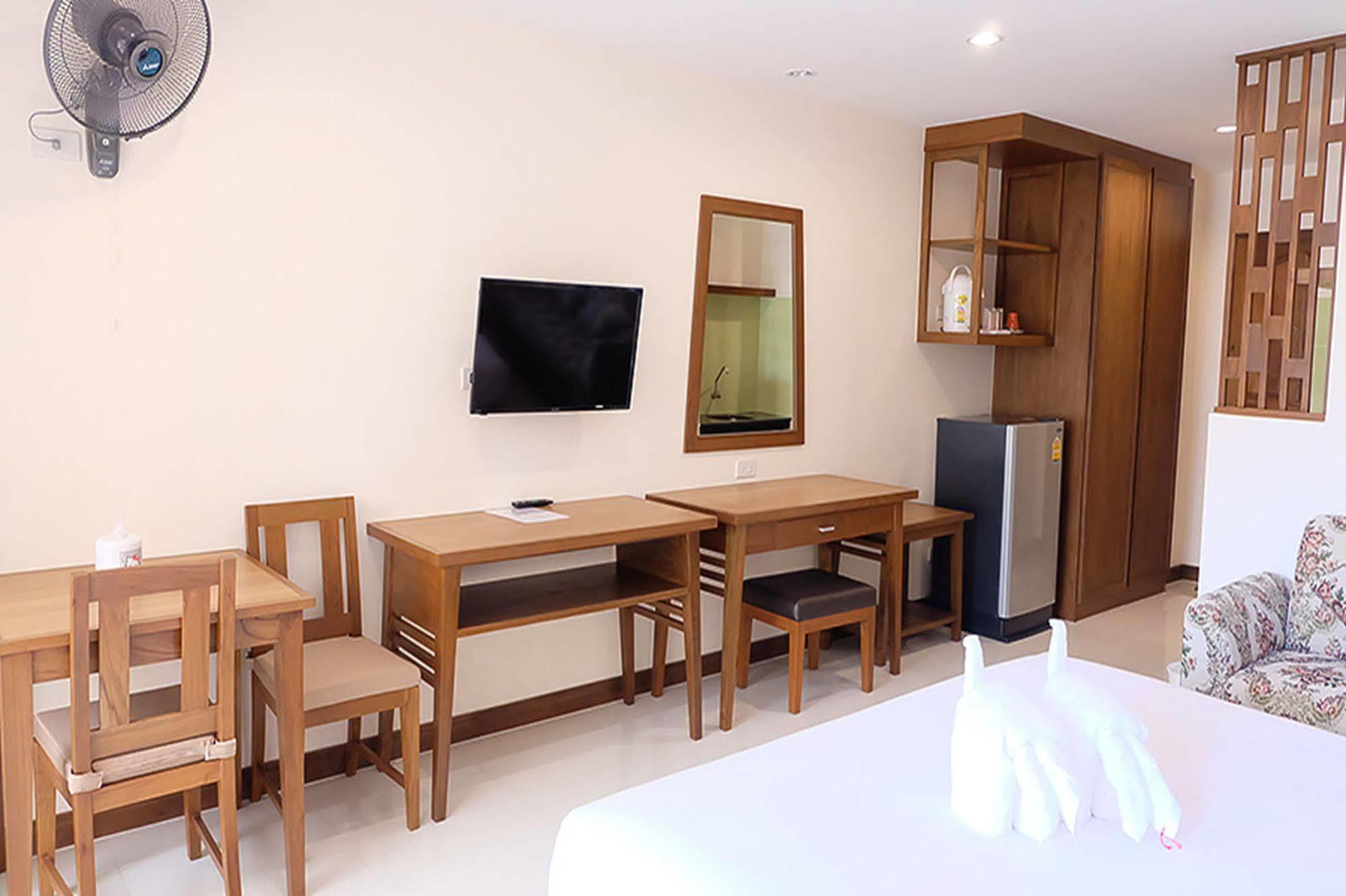D Hotel Pattaya Buitenkant foto